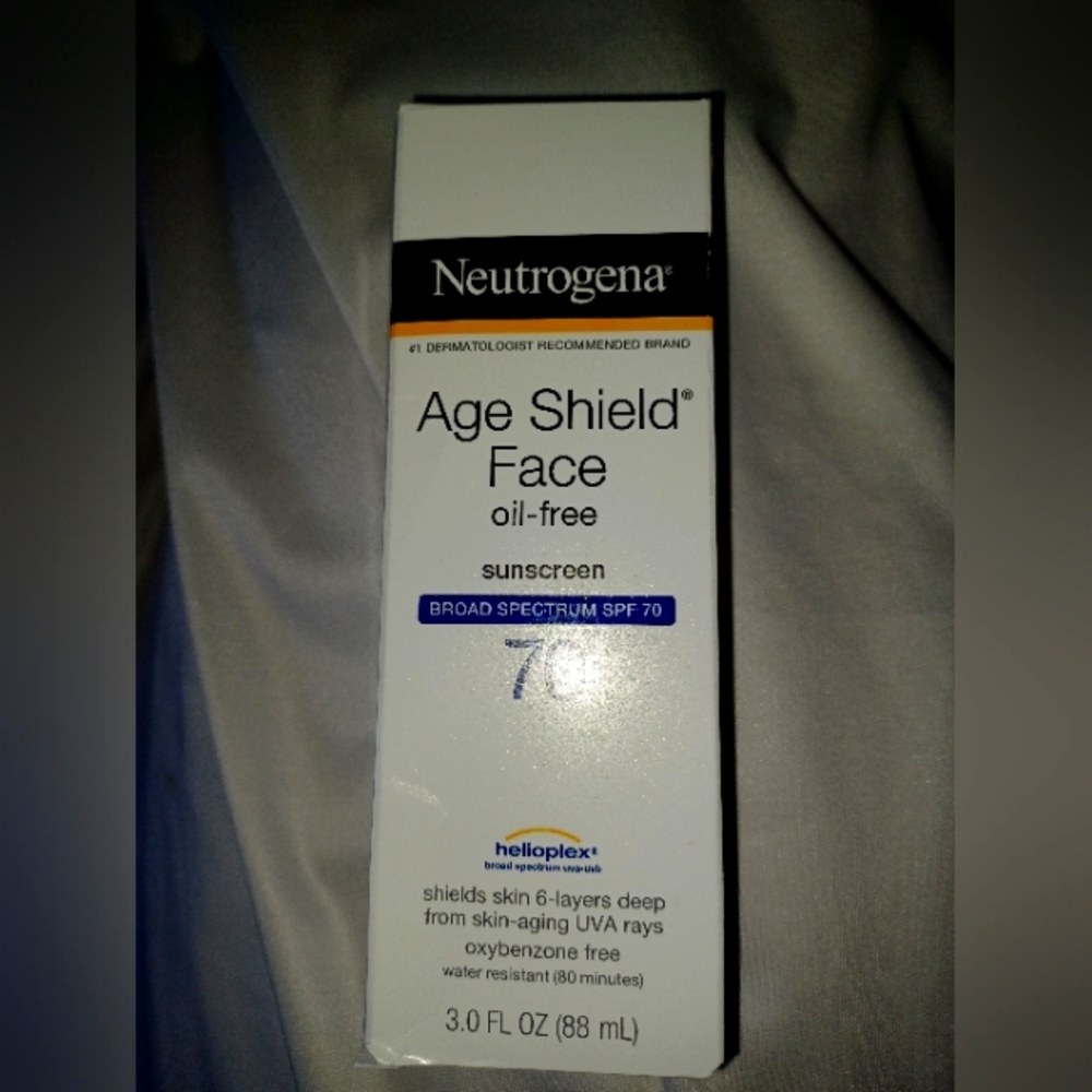 NEUTROGENA AGE SHIELD FACE.